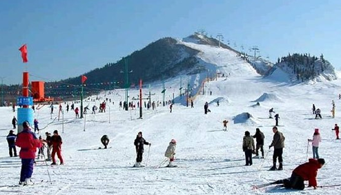 长春莲花山滑雪一日游